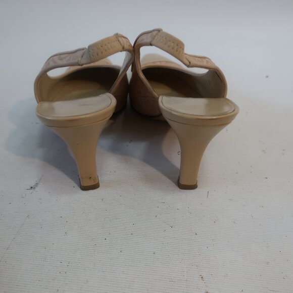 Authentic Salvatore Ferragamo Nude Gancini Embossed Slingback Heels Pumps 8 - Picture 4 of 12